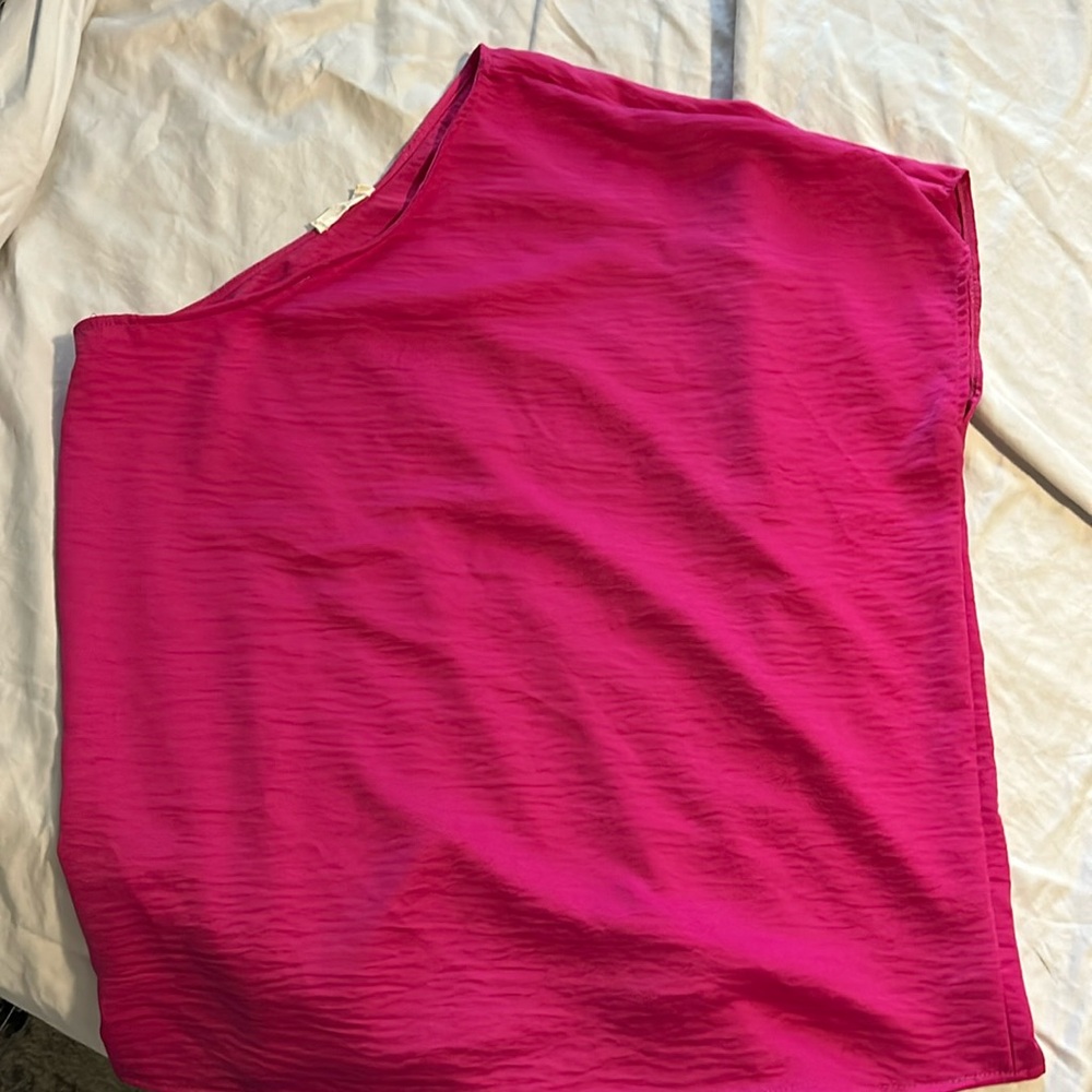 One shoulder pink top